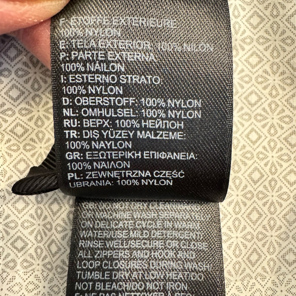North Face HyVent Nylon Jacket - Picture 10 of 11
